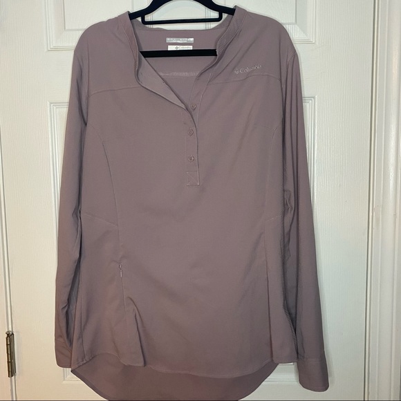 Columbia Tops - Columbia Omni-Shade Long Sleeve Woman’s Pullover Size Medium